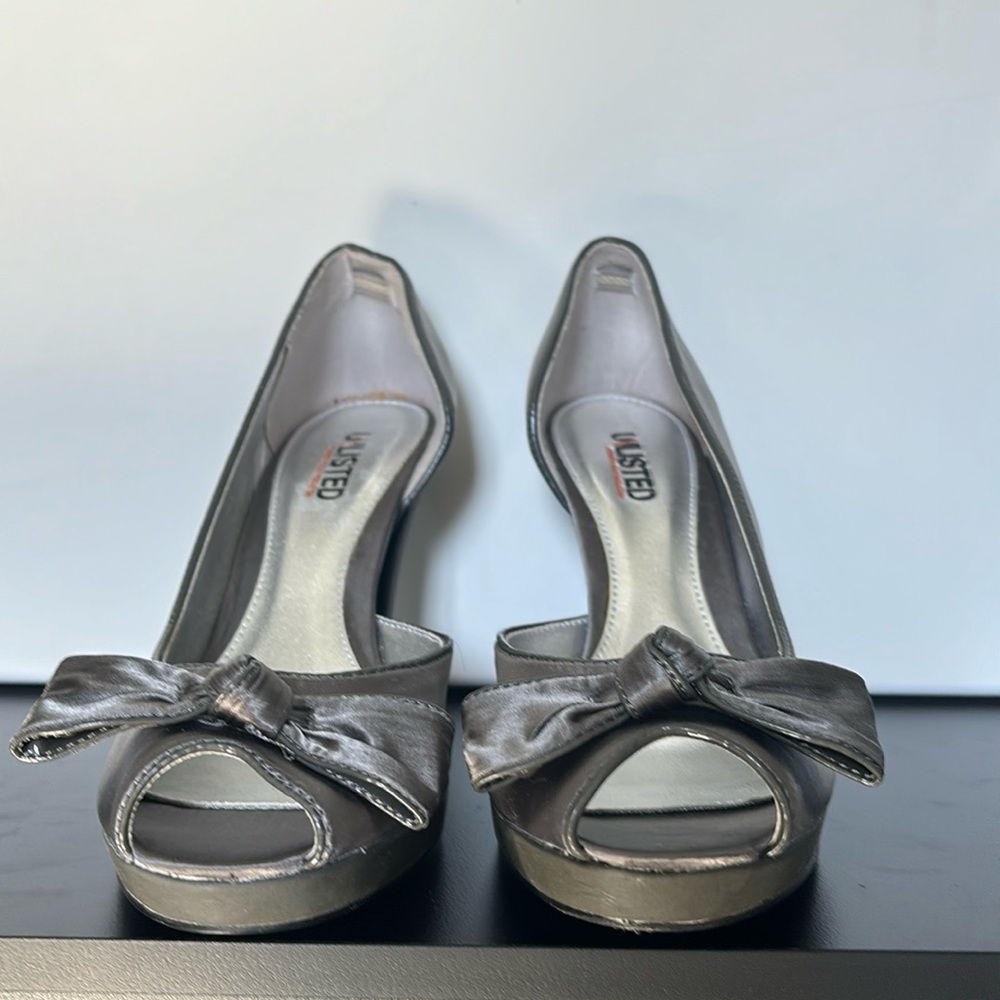 unlisted, a kenneth cole production heels